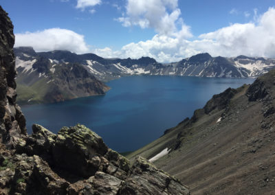 Tenchi Lake (Niebiańskie jezioro) na szczycie Changbai Mountain